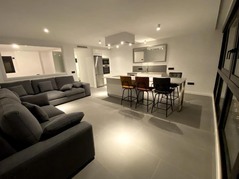 דירות בנידורם Estupendo Apartamento En Planta 22. 1ª Linea. מראה חיצוני תמונה