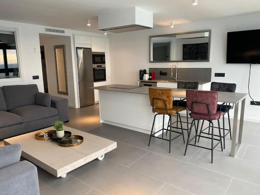 דירות בנידורם Estupendo Apartamento En Planta 22. 1ª Linea. מראה חיצוני תמונה